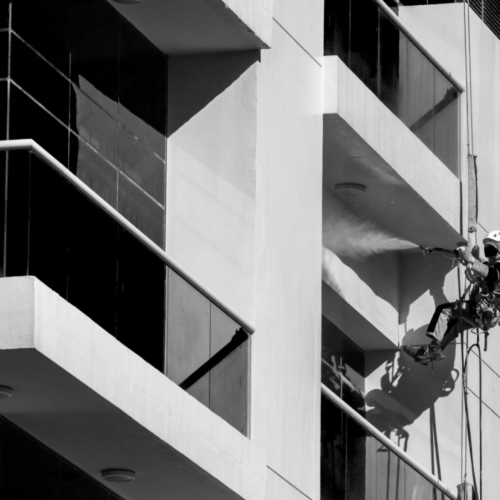 Nettoyage en hauteur au pays basque par la division cordistes de Altico